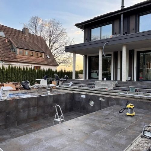 Pool Bielefeld mit Liegefläche Massagedüsen schwaldusche und einer super Technik inkl dosieranlage